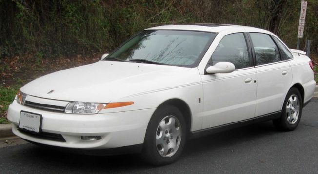 Saturn 2000-2002 L系列车型。（维基百科）