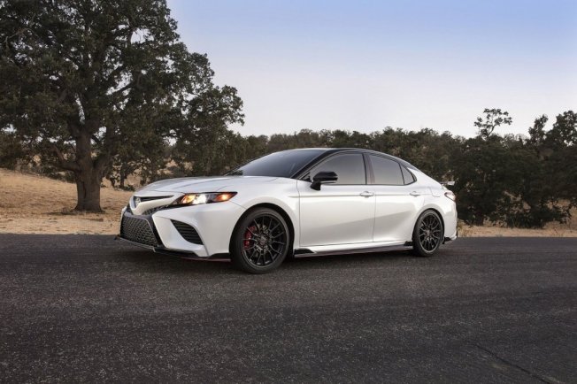 2020 Toyota Camry TRD。（Toyota）